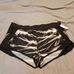 Victoria Sport Run Shorts NWT L